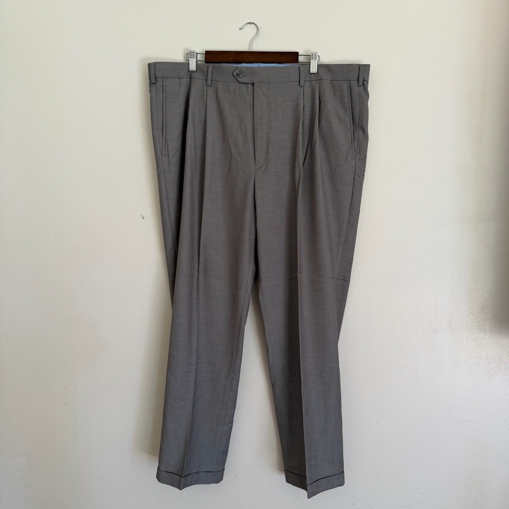 Roundtree & Yorke TravelSmart Gray Dress Pants Men’s 42x30 Wrinkle Resist – Spot
